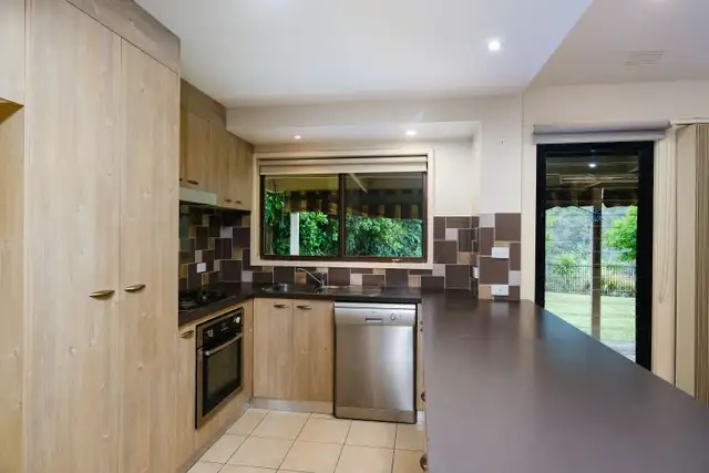 Fifth view of Homely house listing, 19 MOONYA DRIVE, Wodonga VIC 3690