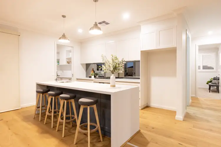 Fifth view of Homely house listing, 6 Saint Helens Rise, Mildura VIC 3500