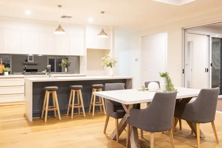 Sixth view of Homely house listing, 6 Saint Helens Rise, Mildura VIC 3500