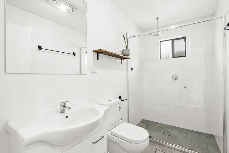 Fifth view of Homely villa listing, 4/3 Hingston Close, Lake Heights NSW 2502
