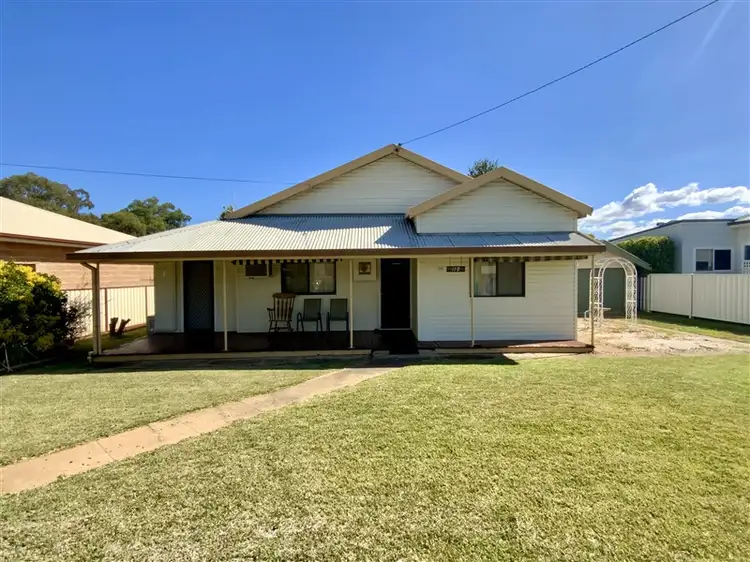 110 Farnell Street, Forbes NSW 2871