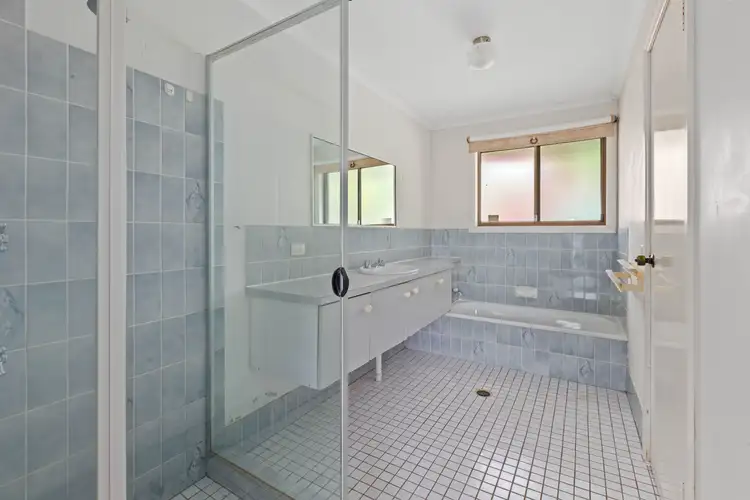 Sixth view of Homely house listing, 2 Mulla Close, Riverhills QLD 4074