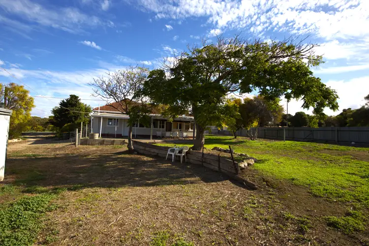 24 Main Street, Warooka SA 5577