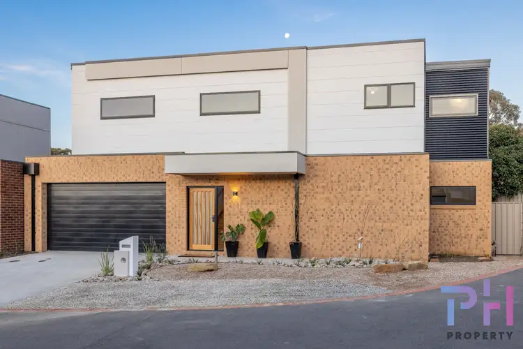 4 Lorne Terrace, Flora Hill VIC 3550