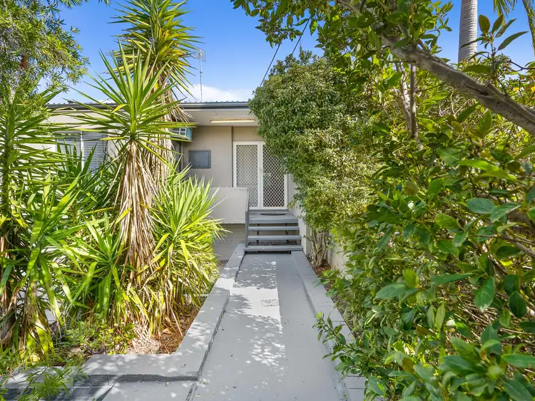 Sixth view of Homely semi-detached listing, 30A Hollett Road, Morley WA 6062