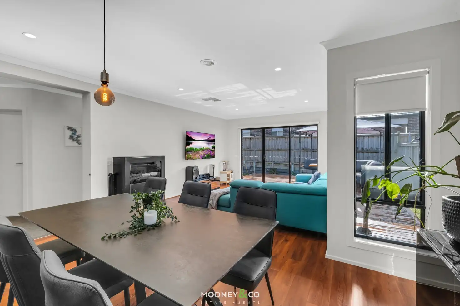 Main view of Homely house listing, 33 Scenery Drive, Clyde North VIC 3978