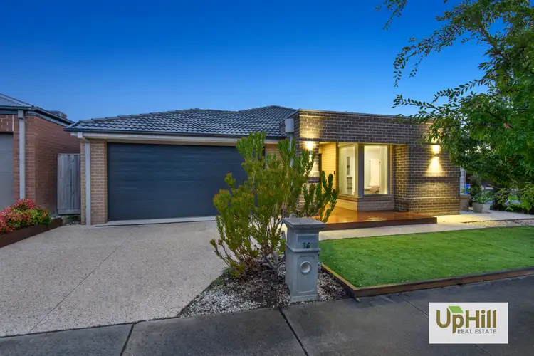 16 Mernoo Avenue, Clyde North VIC 3978