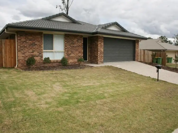 15 Arnold Street, Wulkuraka QLD 4305