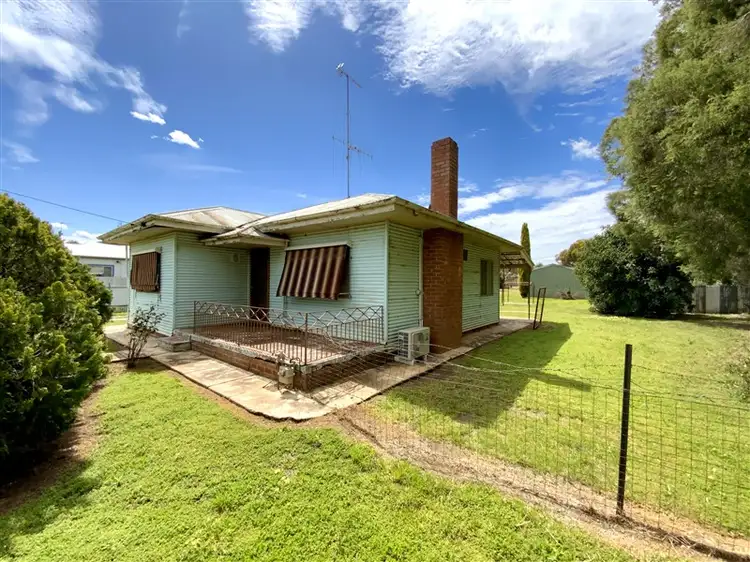 24 Young Street, Forbes NSW 2871