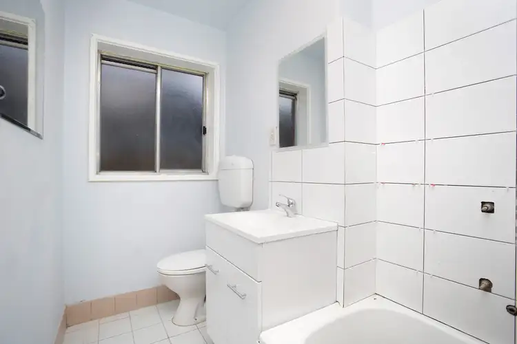 Sixth view of Homely flat listing, 2/4 Cooper Street, Sunshine VIC 3020