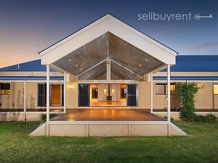 6 WOODSWALLOW LANE, Jindera NSW 2642