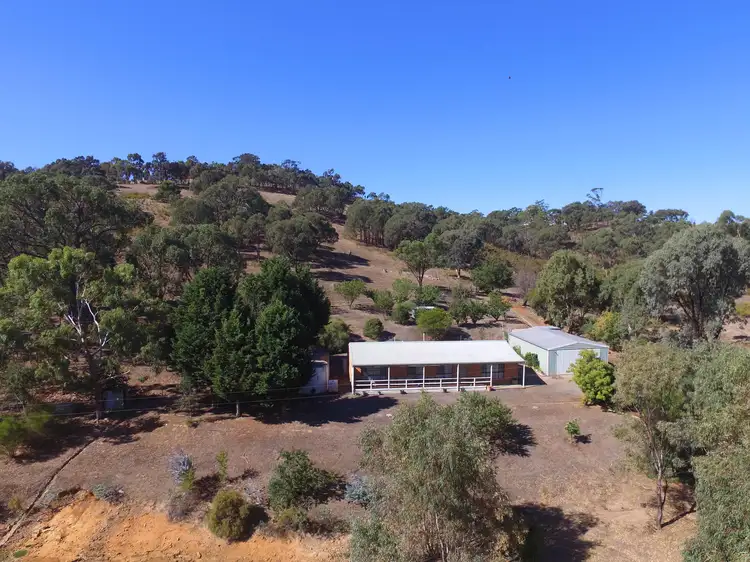 50 Heenans Lane, Heathcote VIC 3523