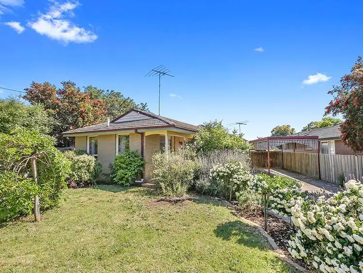 16 Lewis court, Grovedale VIC 3216