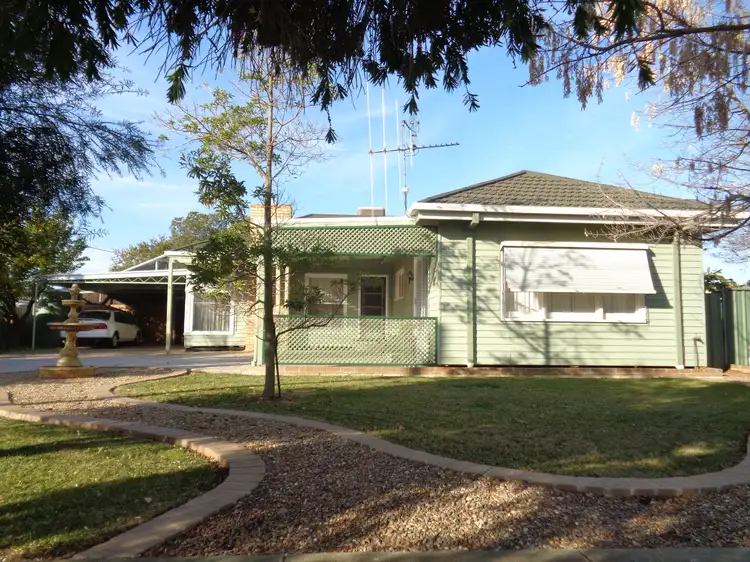 17 Hopetoun St, Rochester VIC 3561