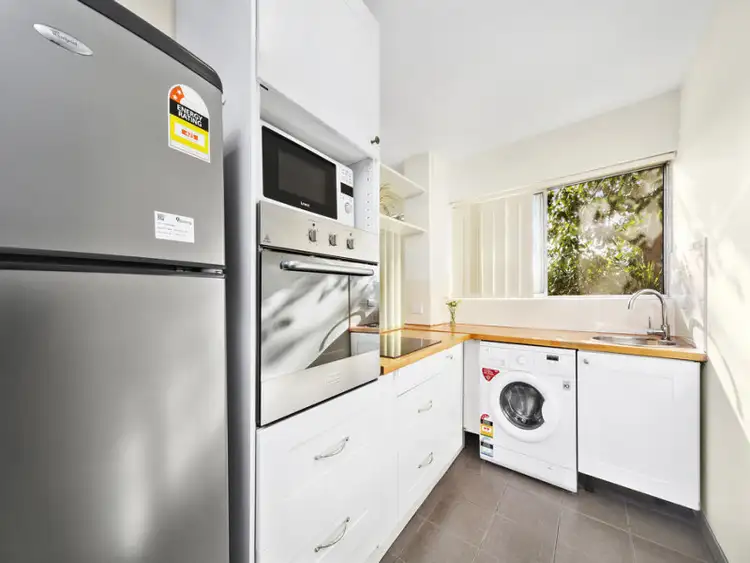 Sixth view of Homely apartment listing, 6/4 Munro Street, Mcmahons Point NSW 2060