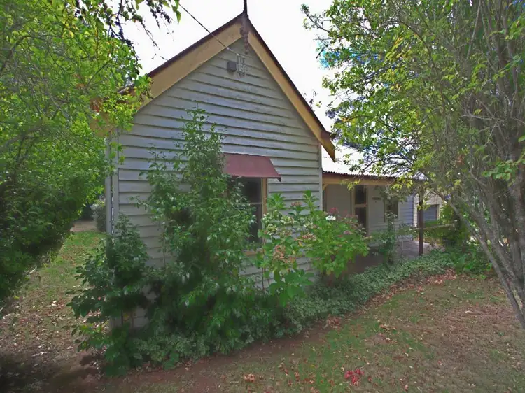 16 High Street, Trentham VIC 3458
