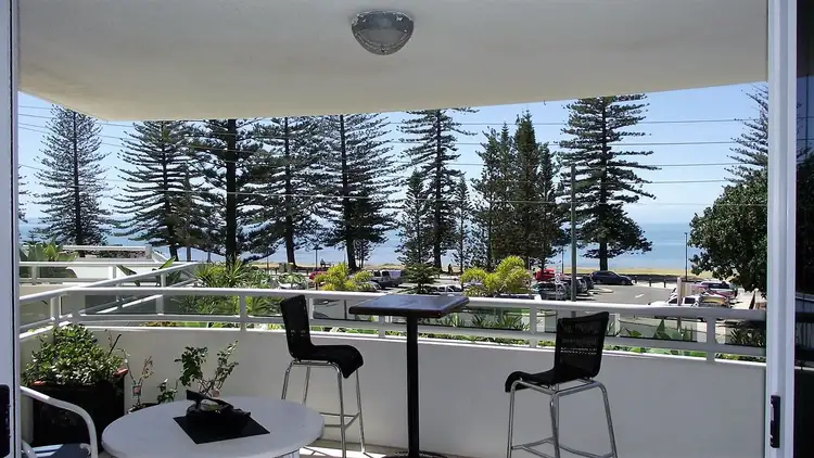 2/109 Landsborough Ave, Scarborough QLD 4020
