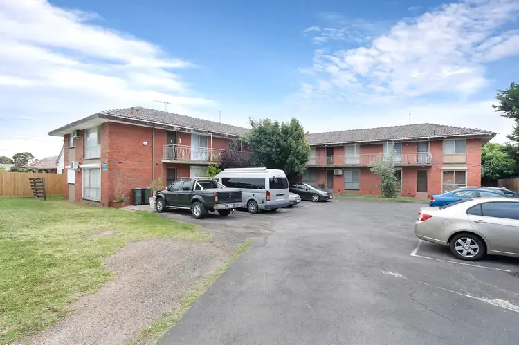 Main view of Homely flat listing, 2/4 Cooper Street, Sunshine VIC 3020