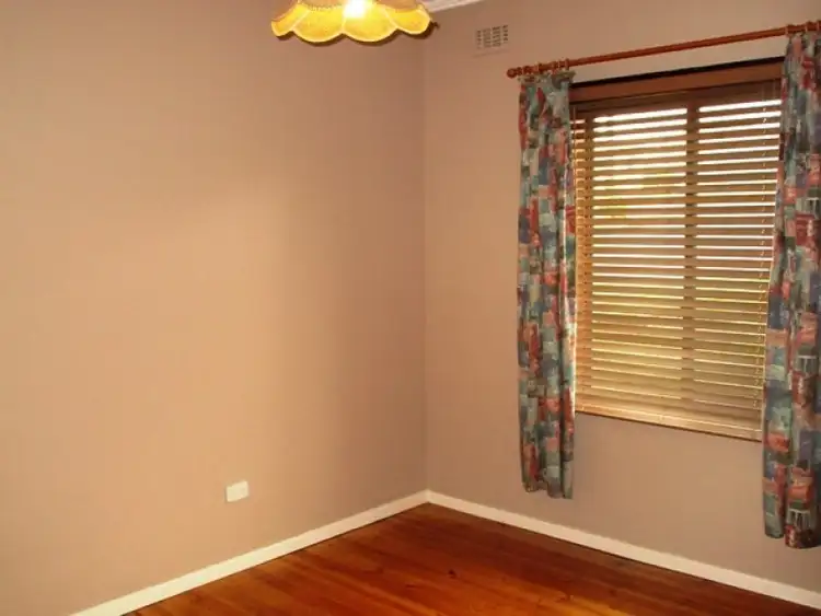 Fifth view of Homely house listing, 11 PHILLIP STREET, Mount Gambier SA 5290
