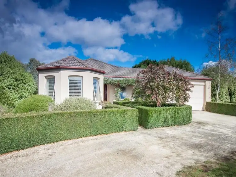 3 Dowie Court, Romsey VIC 3434