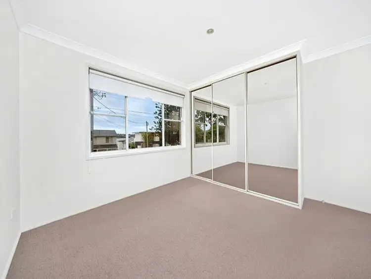 Fifth view of Homely villa listing, 2/16 Holt Road, Taren Point NSW 2229