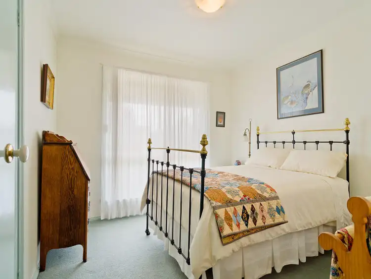 Sixth view of Homely house listing, 2/86 Brown Street, Castlemaine VIC 3450