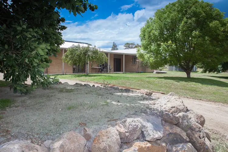 285 Hardings Lane, Lancefield VIC 3435