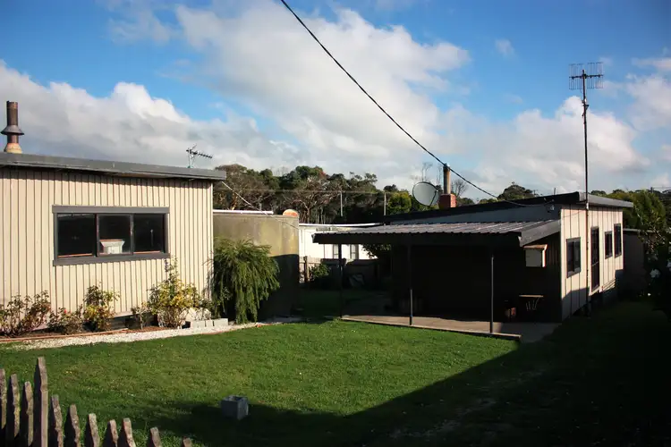 6 Dunn Street, Crayfish Creek TAS 7321