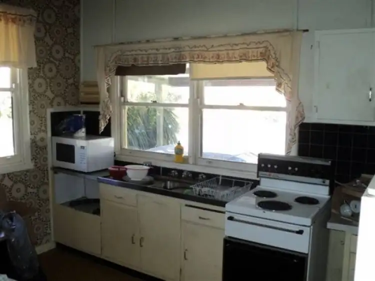 Second view of Homely house listing, 19 Moore Street, Hamilton VIC 3300