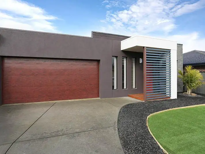 10 Whiteley Ave, Point Cook VIC 3030