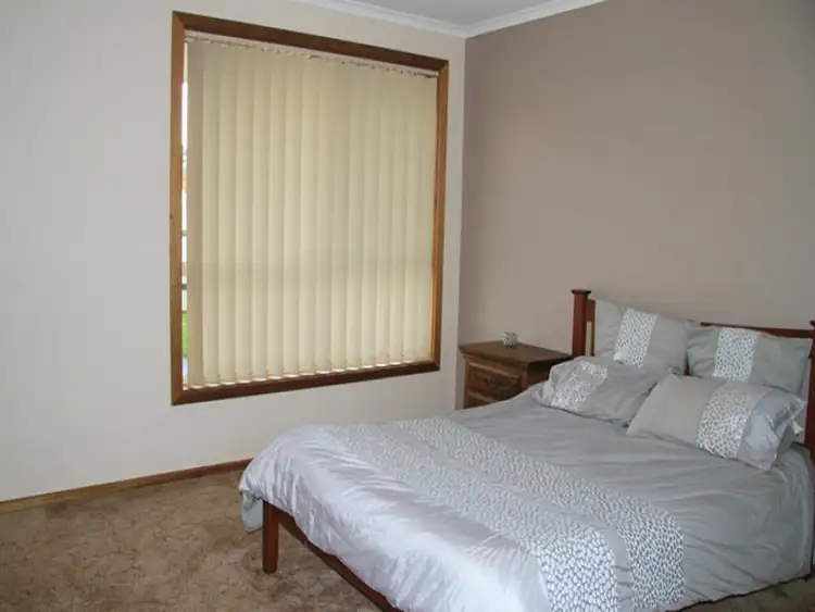 Fifth view of Homely house listing, 2 Murndal Court, Mount Gambier SA 5290