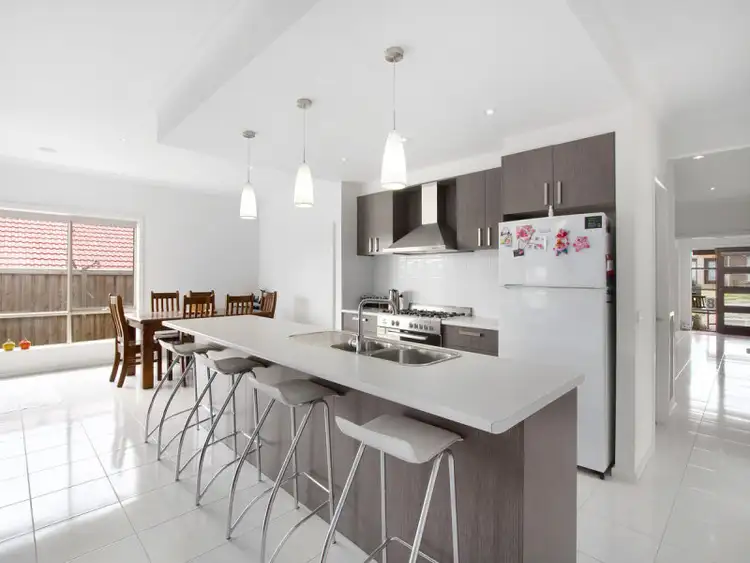 Fourth view of Homely house listing, 8 Tenterfield Avenue, Warragul VIC 3820