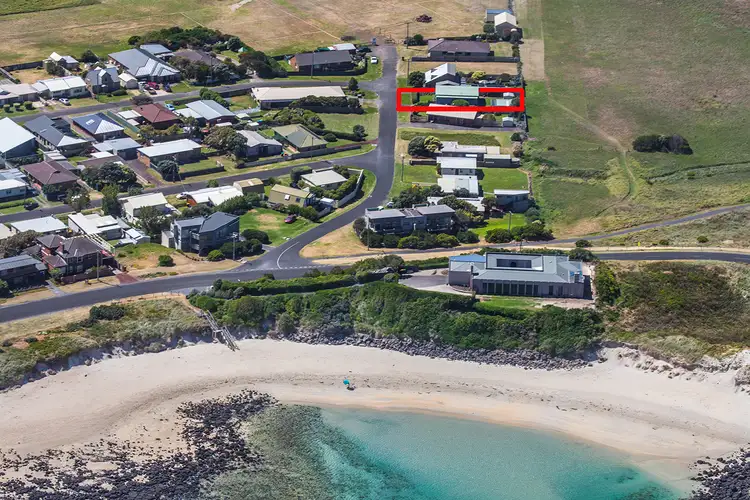 16 Mills Crescent, Port Fairy VIC 3284