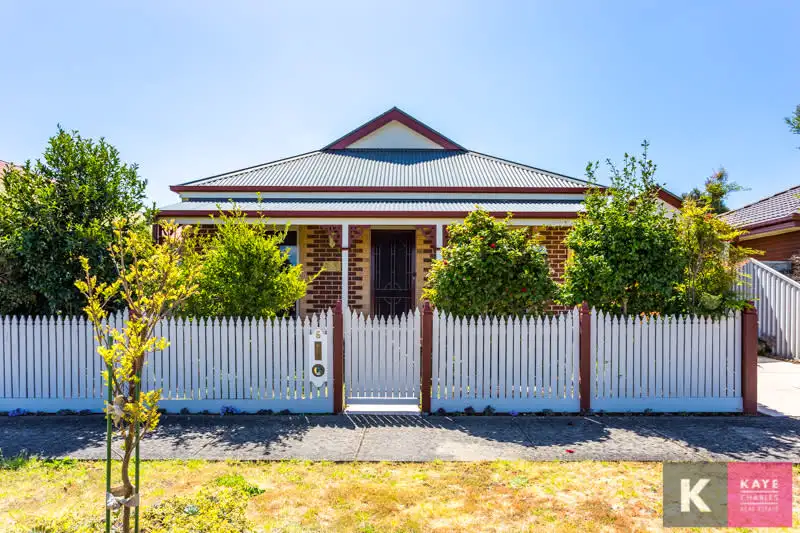 Main view of Homely house listing, 5 Mitchell Close, Pakenham VIC 3810