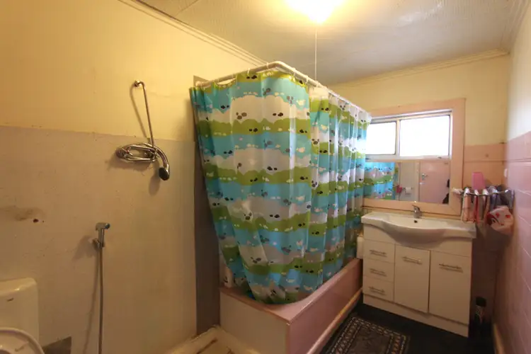 Fifth view of Homely house listing, 8 Hassett Street, Sunshine North VIC 3020