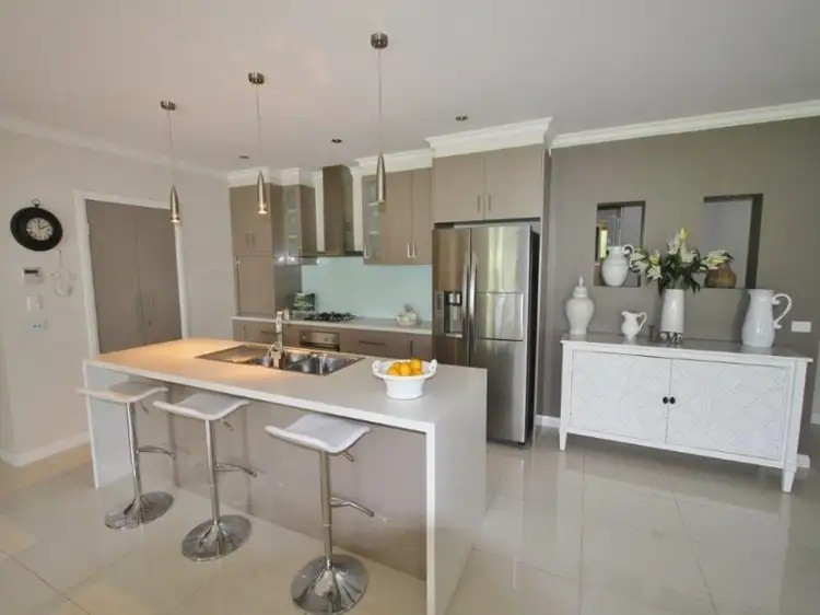 Fifth view of Homely house listing, 7 Galway Court, Mansfield VIC 3722