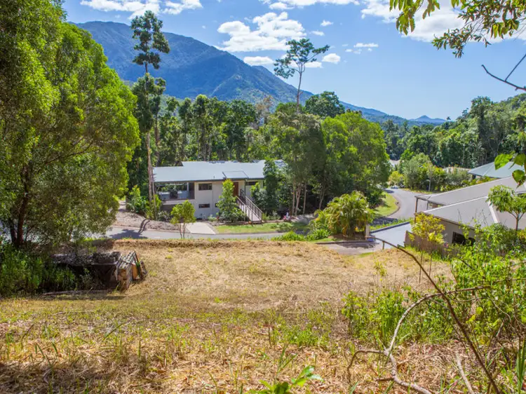 35 Jak Gee Street, Redlynch QLD 4870