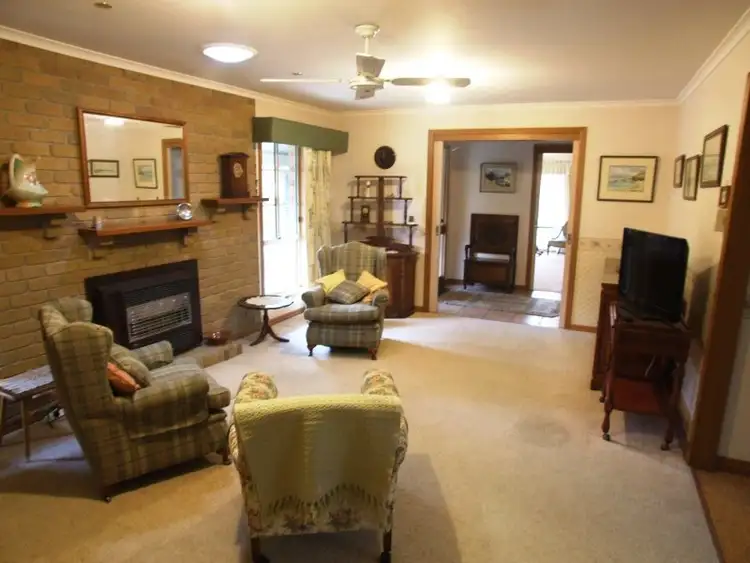 Fifth view of Homely house listing, 4 Bogart Drive, Wendouree VIC 3355