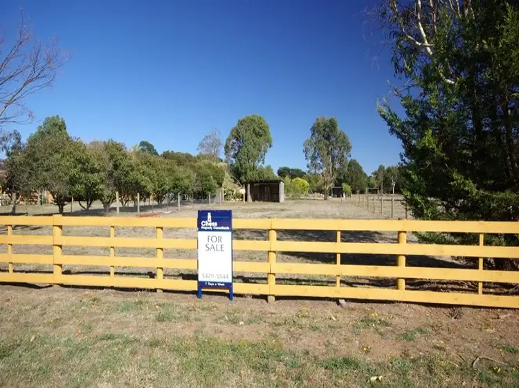 Tickawarra Lane, Romsey VIC 3434