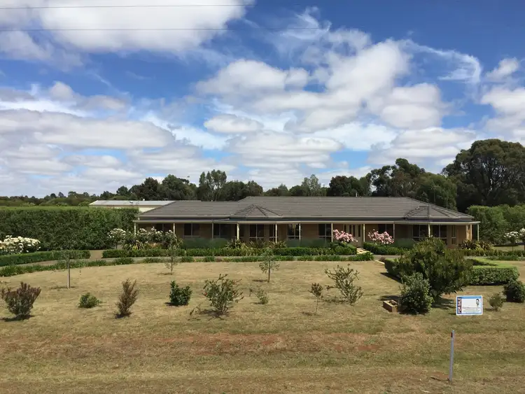129 Leura Lane, Hamilton VIC 3300