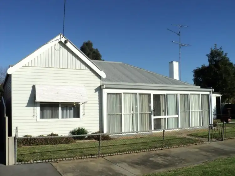 75 McLeod Street, Coleraine VIC 3315