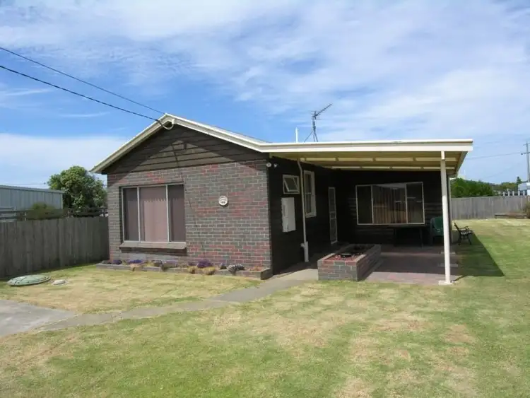 Second view of Homely house listing, 18 Ellen Avenue, Seaspray VIC 3851