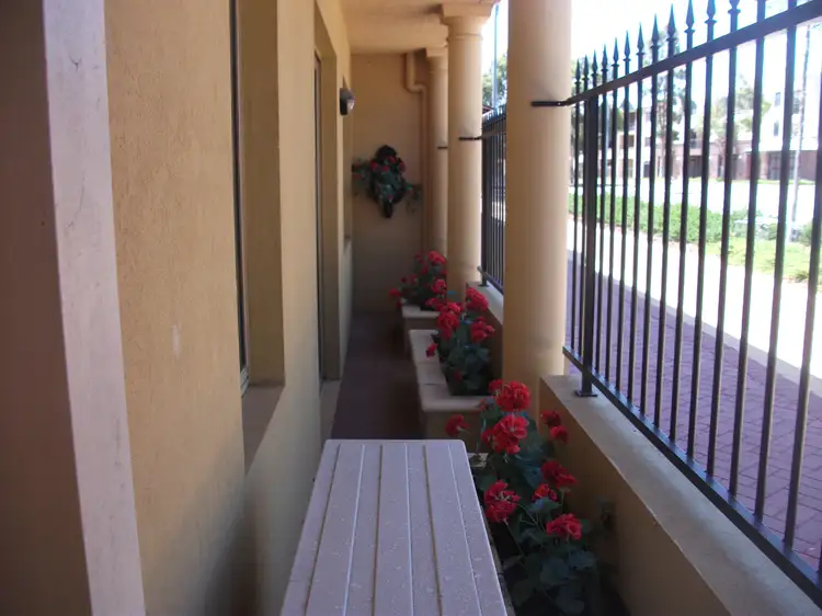 4/38 Grand Boulevard