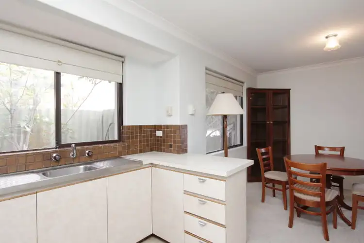 2/10b Weston Street