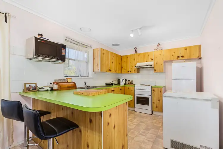 Fifth view of Homely house listing, 2 Clancy Court, Sale VIC 3850
