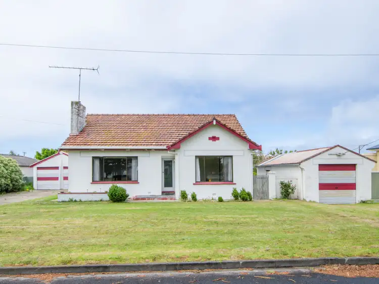 9 Elizabeth Street, Port Macdonnell SA 5291