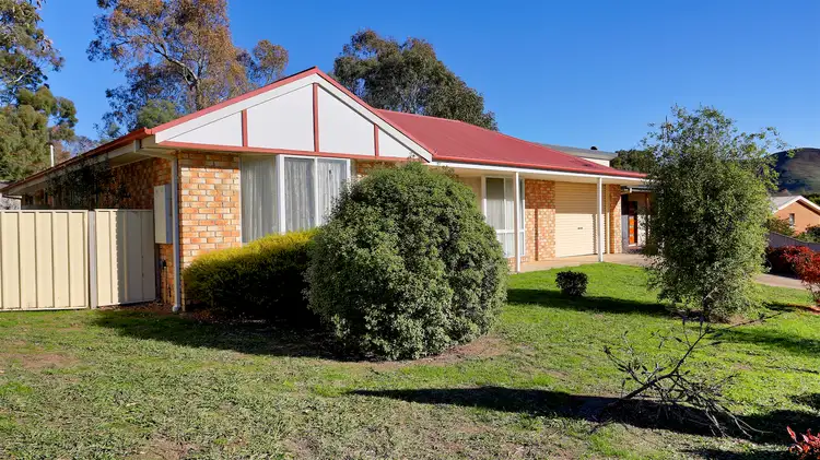4 Chanro Court., Bonnie Doon VIC 3720