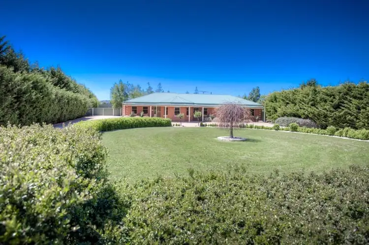 51 Ewing Drive, Romsey VIC 3434