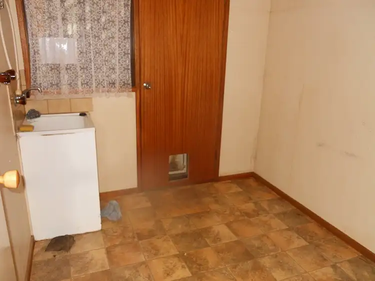 Seventh view of Homely house listing, 2 Tracie Court, Drouin VIC 3818