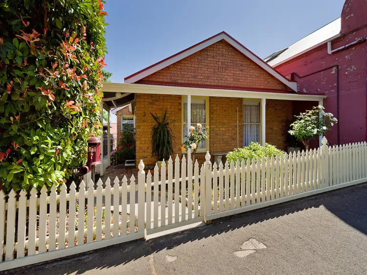 Main view of Homely townhouse listing, 7 Templeton Street, Castlemaine VIC 3450